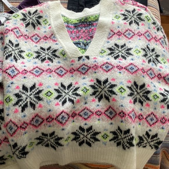 PINK Victoria Secret Xmas Snowflake Sweater L - Picture 1 of 6